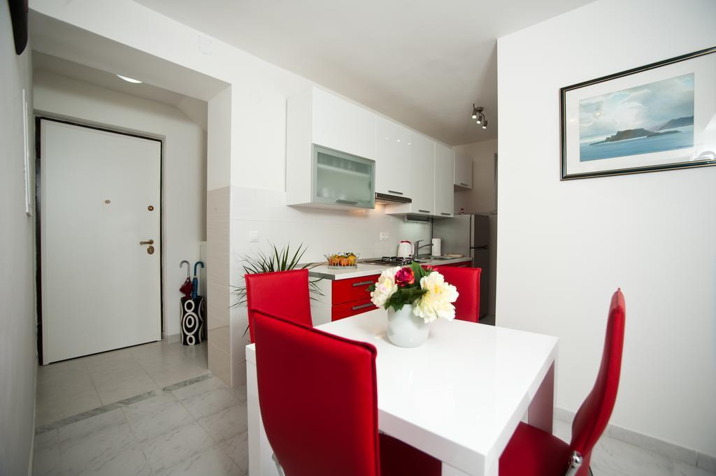 Apartment Lina Deluxe Split Zimmer foto