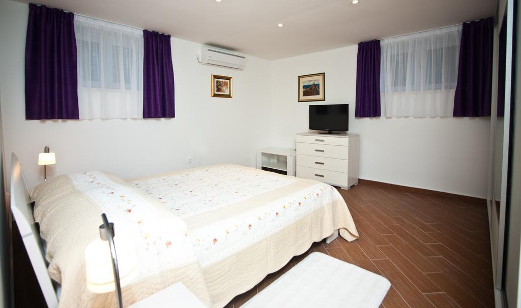 Apartment Lina Deluxe Split Zimmer foto